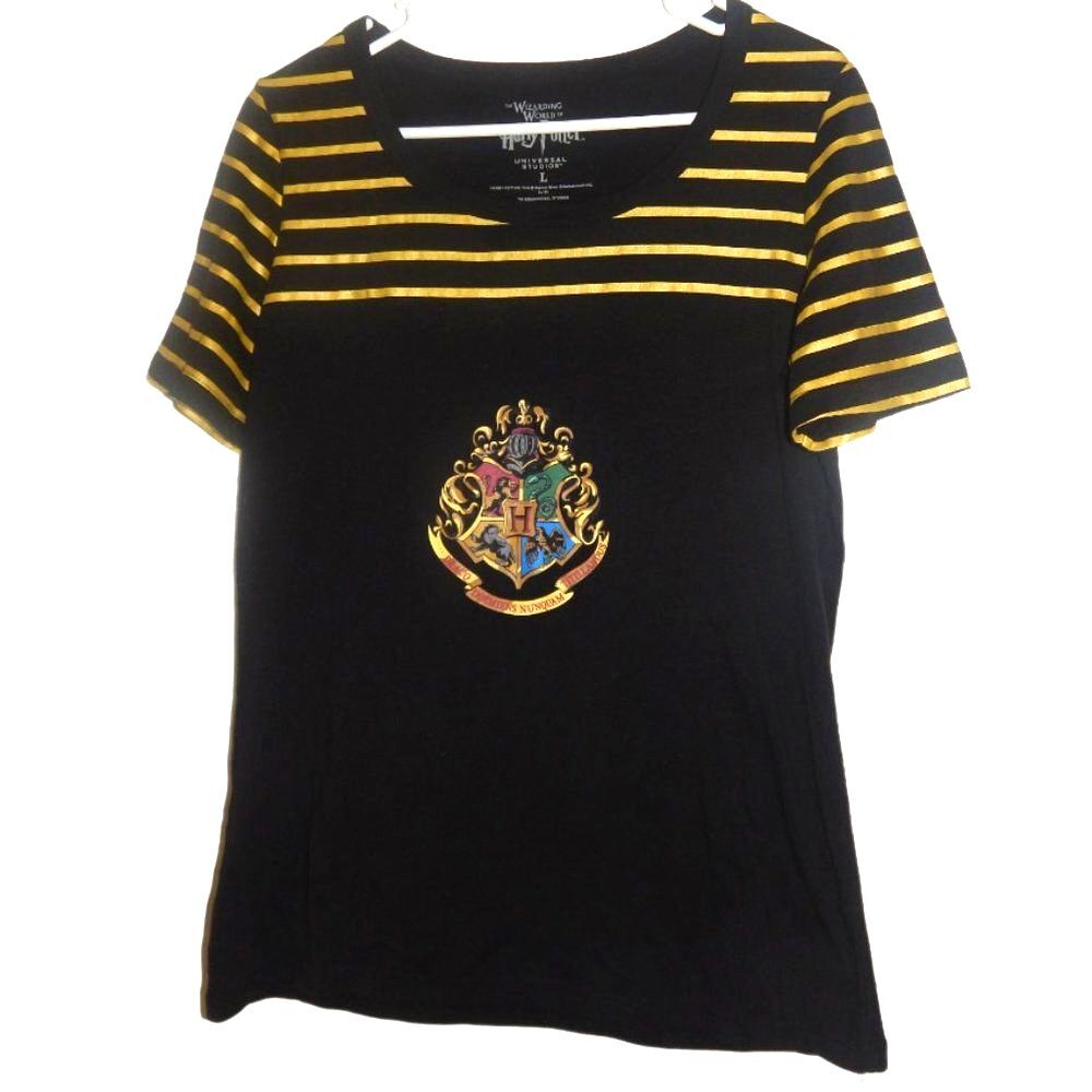Universal Harry Potter Hogwarts Crest Graphic Tee Women’s Large
